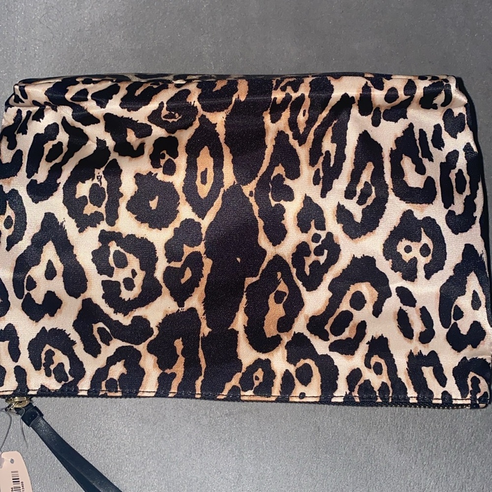 Victoria's Secret New Cheetah Print Makeup Cosmetic Bag Limited Edition Print View 3